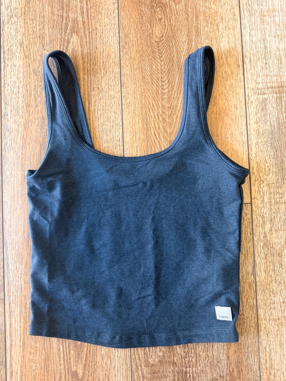 Vuori Halo Essential Tank
